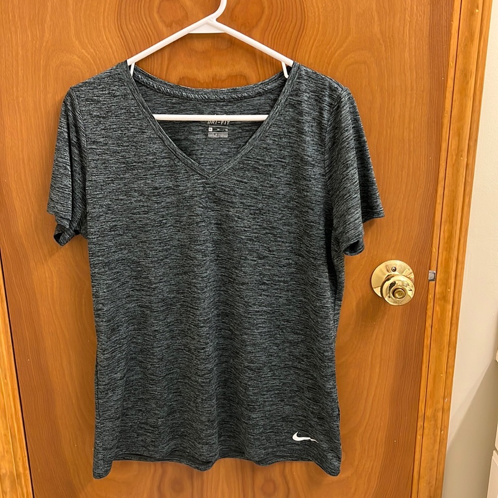 Nike short sleeve top